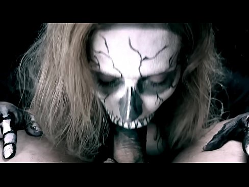 ❤️ Demon nighean sucking cock le a beul dubh agus slugadh cum. ❤️ Super porn leinn ❌